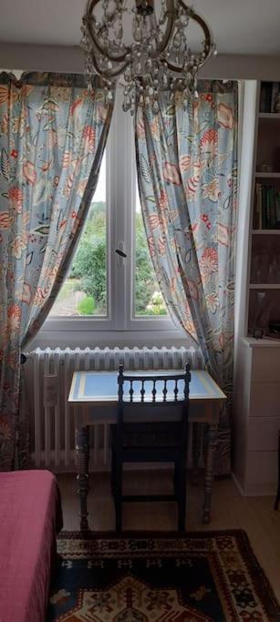 Les Abelias Bed & Breakfast Hauterive  ภายนอก รูปภาพ