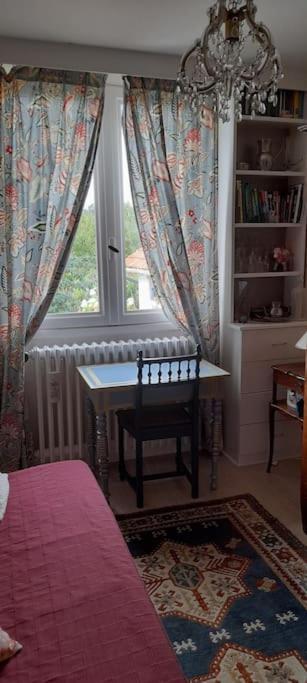 Les Abelias Bed & Breakfast Hauterive  ภายนอก รูปภาพ